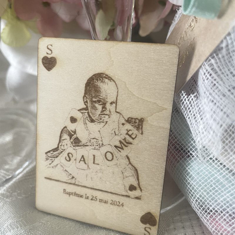 Magnet Souvenir Baptême « Joker » – Vendu par Lot de 32