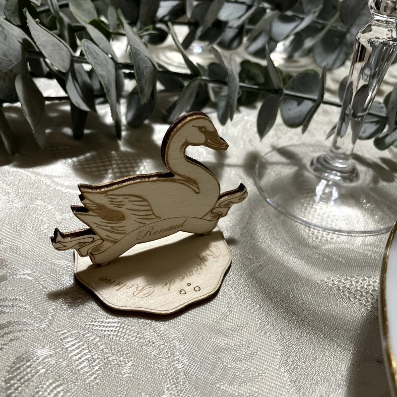 Marque place personnalisable cygne sur nénuphar ( lot de 10)